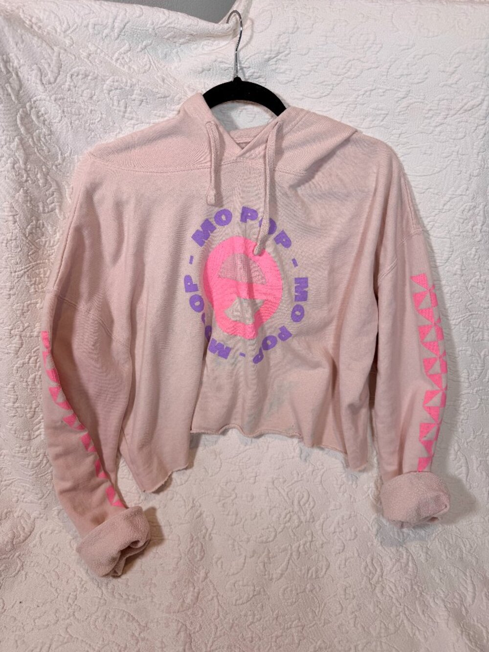 Mopop Festival Cropped Hoodie